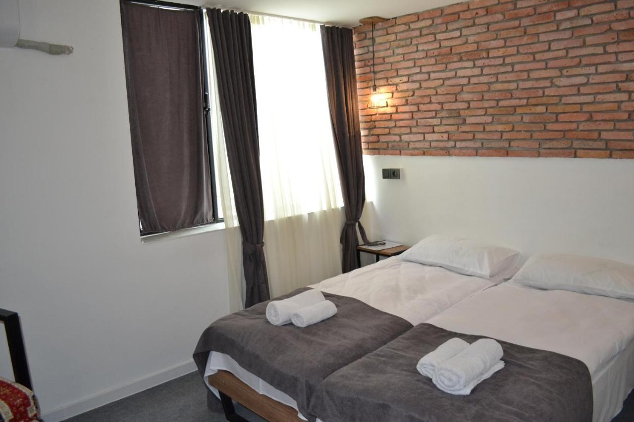 Hotel Baratashvili 12 تبليسي المظهر الخارجي الصورة